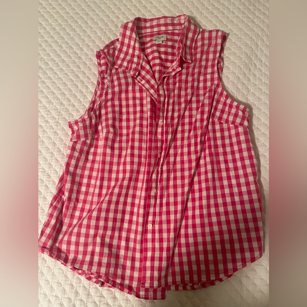 J Crew women’s sleeveless button down pink and white